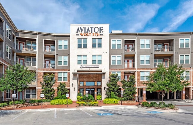 Building Photo - 401 Foch St