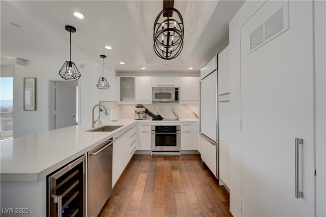 Building Photo - 222 Karen Ave