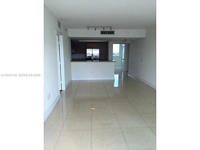 Building Photo - 2641 N Flamingo Rd