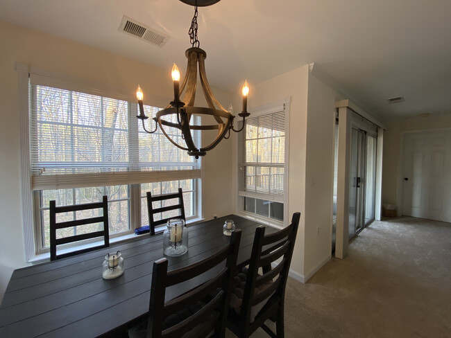 Breakfast Nook - 131 Timberbrook Ln