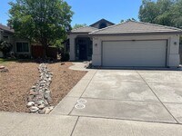 Building Photo - 360 Hansen Cir