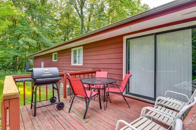 Building Photo - 4152 Sawyer Rd