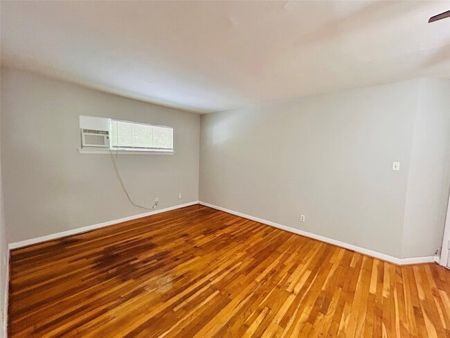 Building Photo - 8803 Timberside Dr