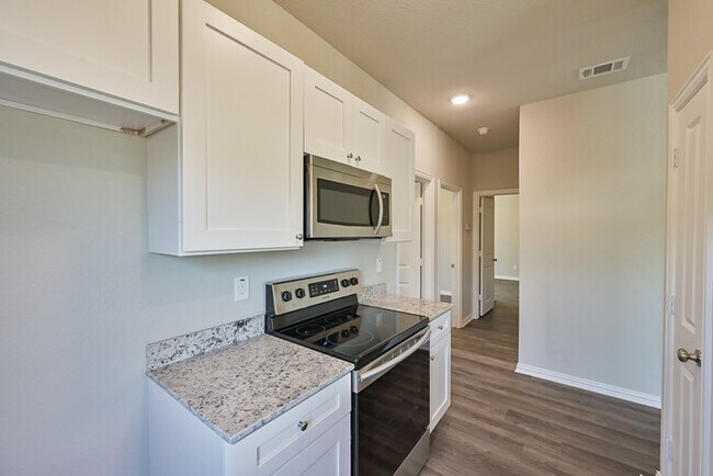 Building Photo - NO ADMIN FEE- SAVINGS OF $300.00!