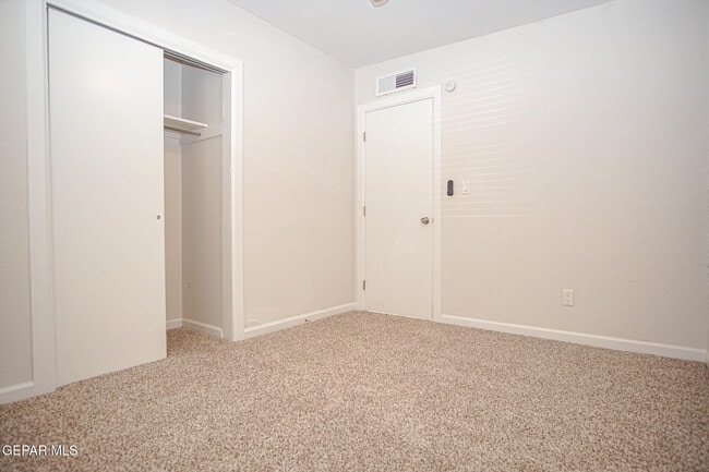 Building Photo - 4920 Alps Dr