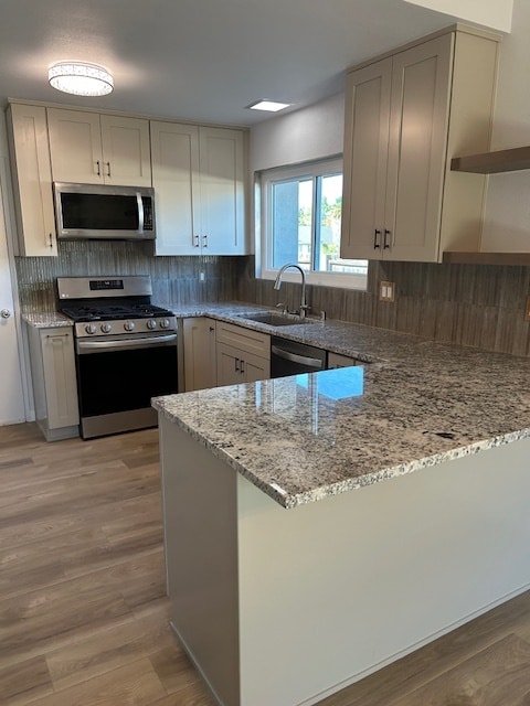 Building Photo - 292 Henrietta Ave