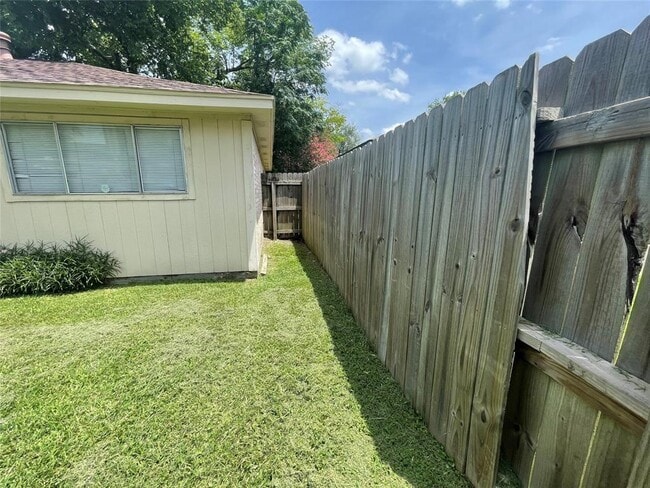 Building Photo - 16311 Golden Sage Ln