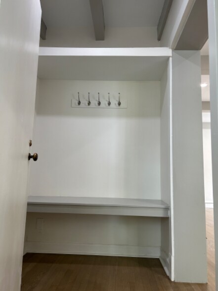 Building Photo - 3841 N Lawndale Ave