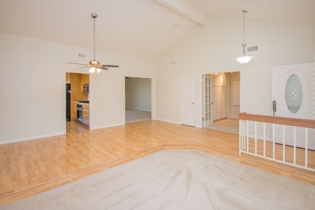 Building Photo - Lovely 3+BR Single-Story Carlsbad Home With AC & Skylights!!
