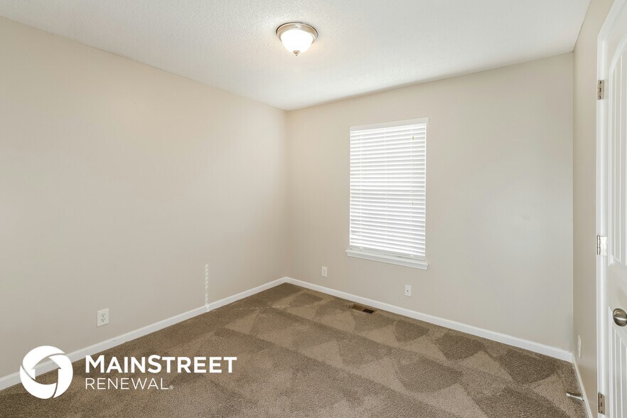 Building Photo - 1410 NW High View Dr