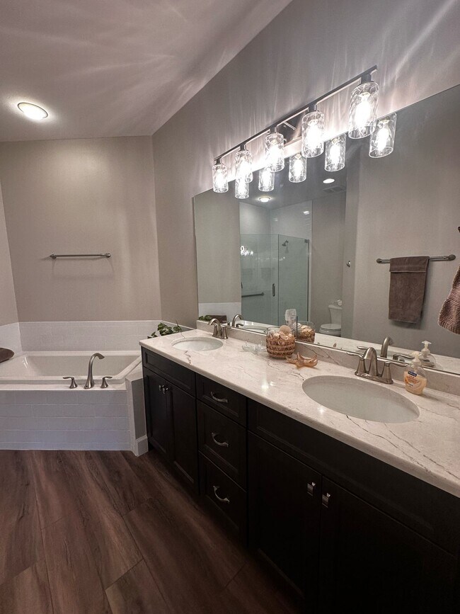 Building Photo - 9241 Bayberry Bend