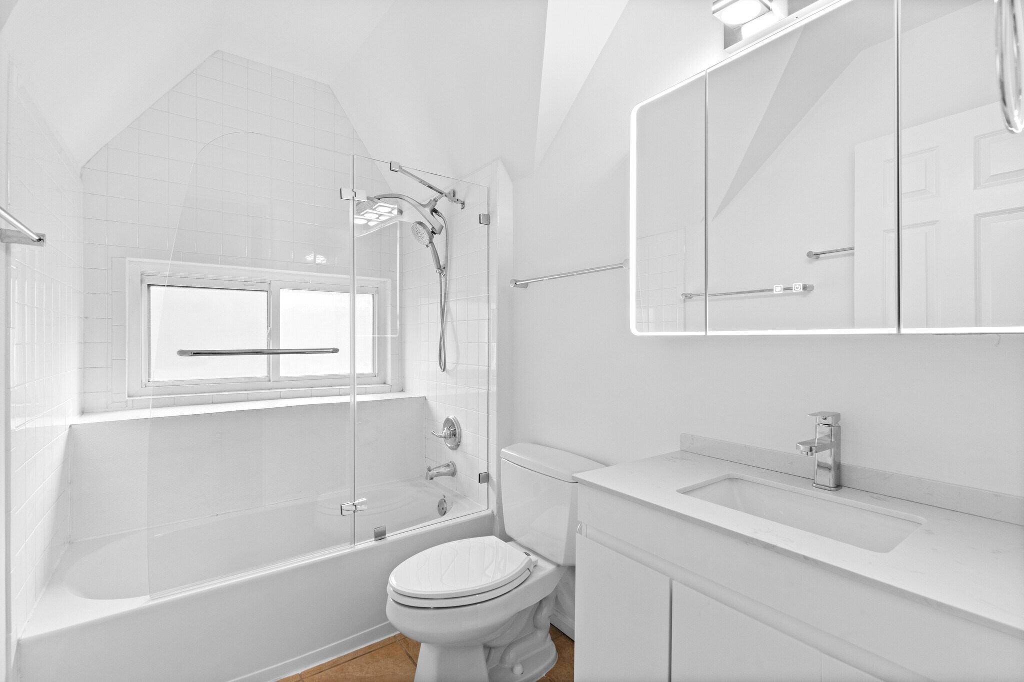 Building Photo - 4414 W Pine Blvd