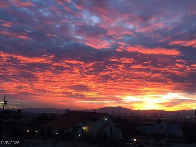 Building Photo - 481 Benedict Dr