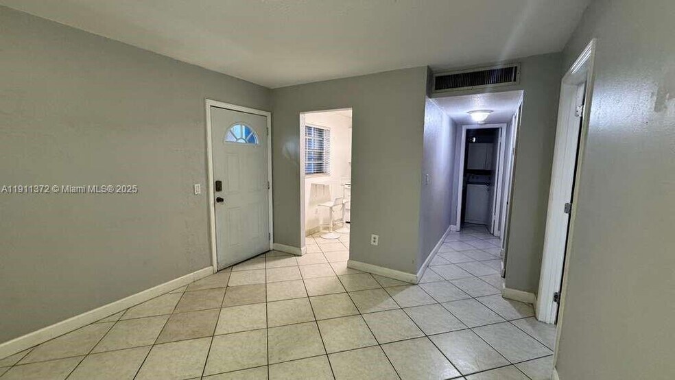 Building Photo - 6195 W 18th Ave