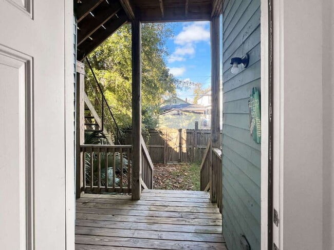 Building Photo - 1012 E Park Ave