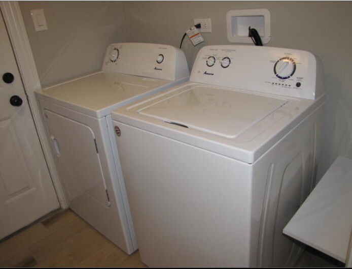 Building Photo - 10702 S Depot St