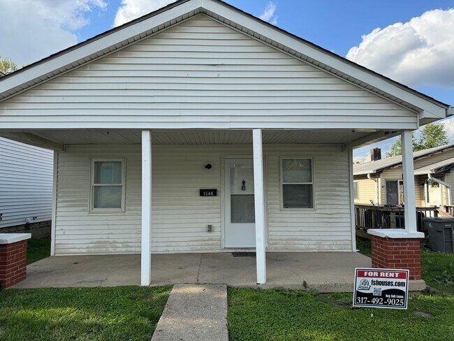 Building Photo - Near Southeast 3 Bedroom 1 Bath