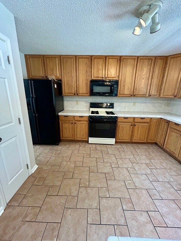 Building Photo - 2132 Brandywine Dr