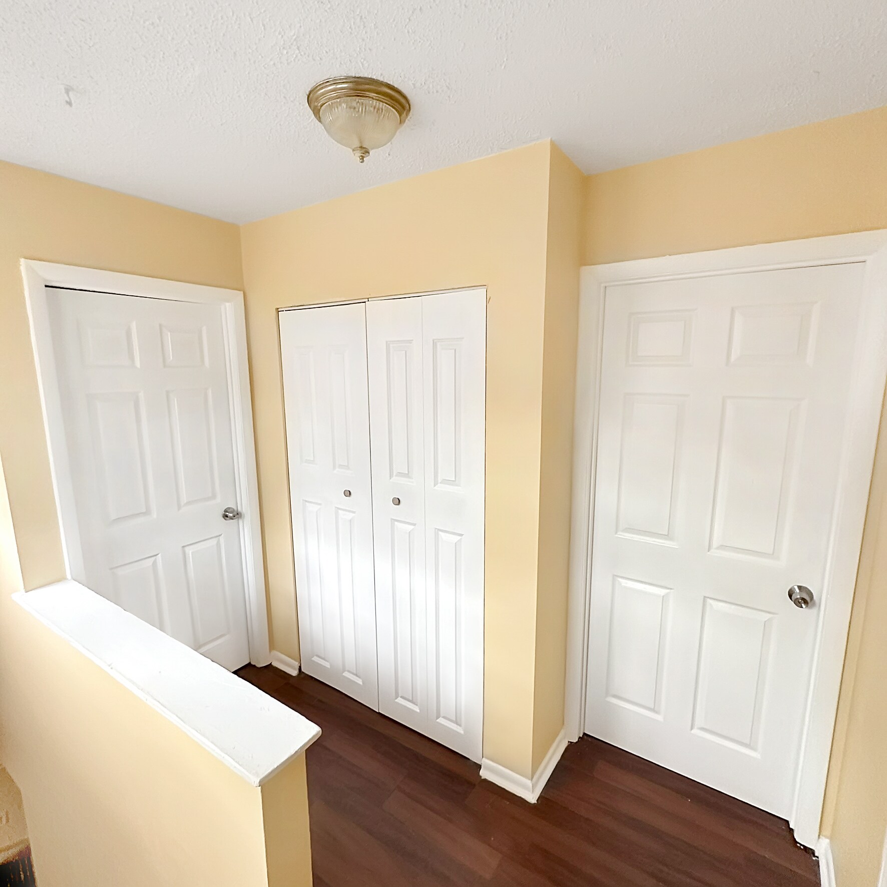 Building Photo - 405 Hickory Hill Dr