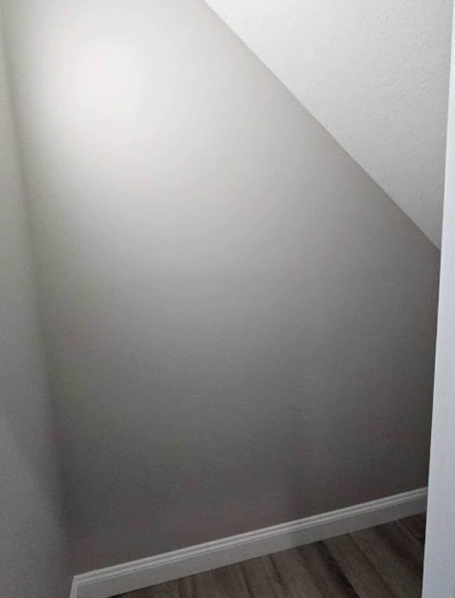 Building Photo - 1150 Maid Marian Ln