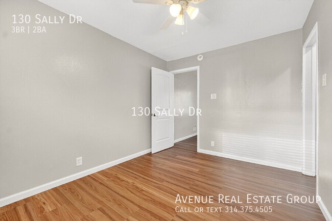 Building Photo - 130 Sally Dr