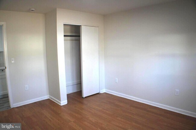 Building Photo - 7330 Sycamore Ave