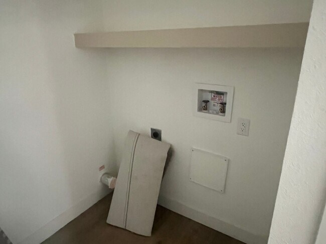 Building Photo - 22936 W Forest Pleasant Pl