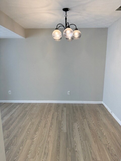 Building Photo - 432 Shawnee Dr