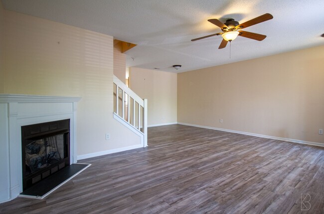 Building Photo - Townhome in 28273