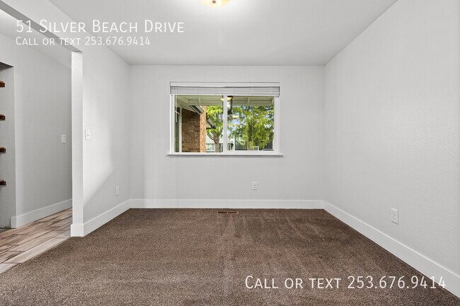 Building Photo - 51 Silver Beach Dr
