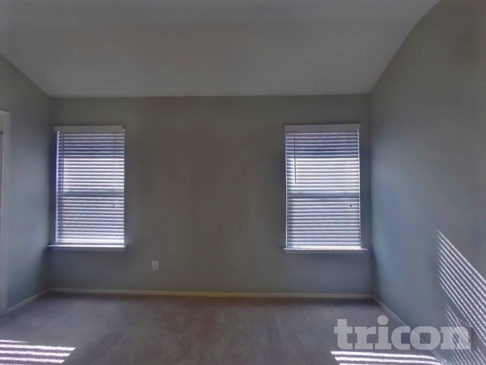 Building Photo - 1700 Bob Dr