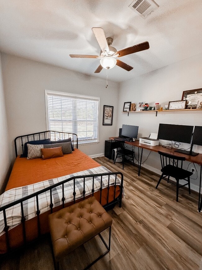 Building Photo - 6454 Self Creek Rd