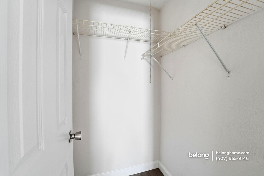 Building Photo - 2020 Oriole Ln