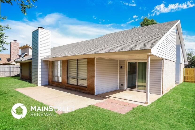 Building Photo - 3800 NW 125th St