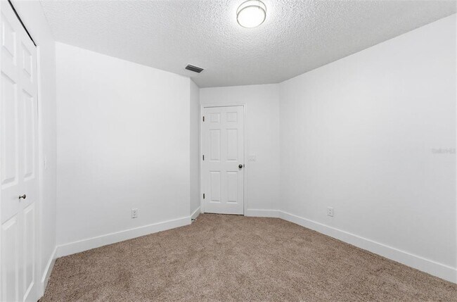 Building Photo - 6048 Sand Key Ln