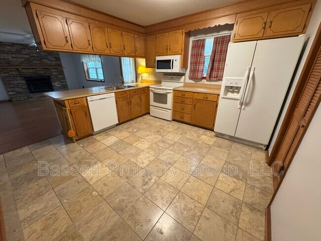 Building Photo - 123 Trestlewood Dr