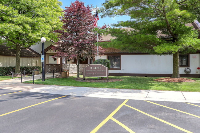 Building Photo - 177 Cascade Dr