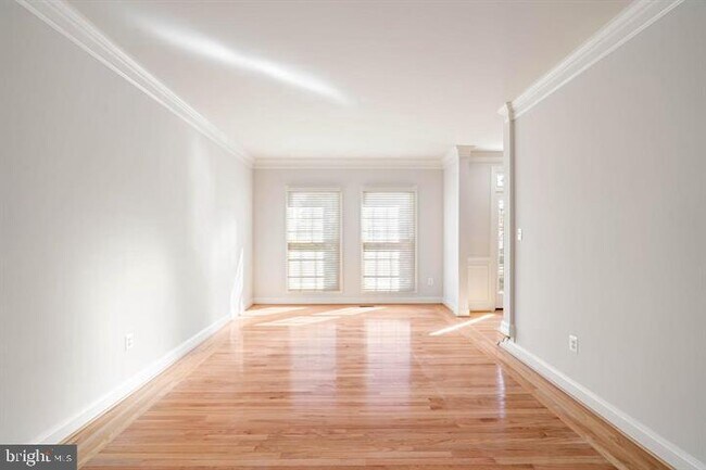 Building Photo - 2038 Madrillon Rd