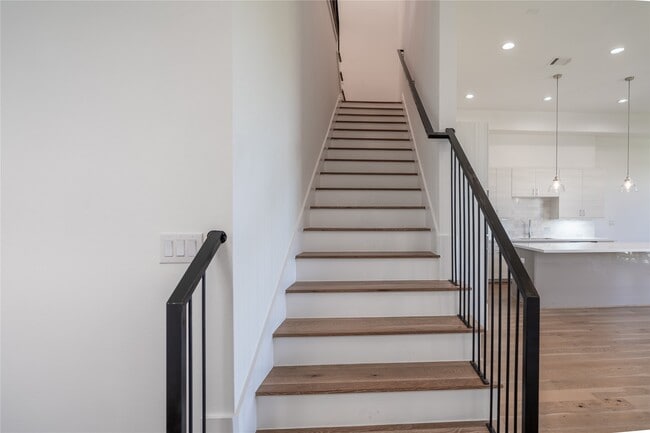 Building Photo - 9806 Blissful Pr Ln