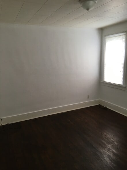 Bedroom - 3016 Jenny Lind St
