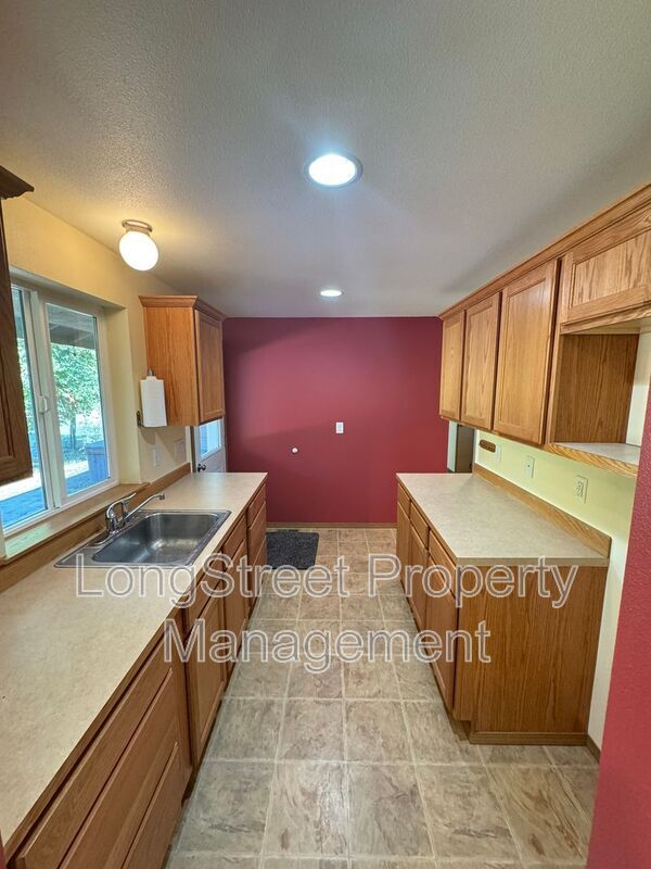 Building Photo - 29173 Blake Dr