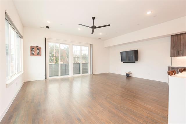 Building Photo - 1901 N Carroll Ave