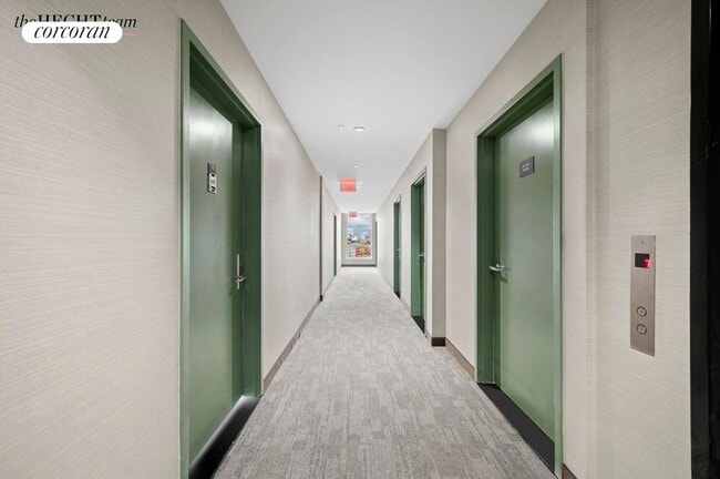 Building Photo - 1 Putnam Ave