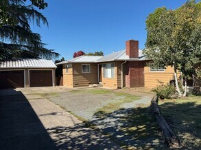 Building Photo - 840-842 OLYMPIC