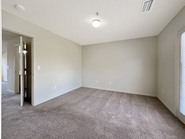Building Photo - 19360 Chelsey Dr