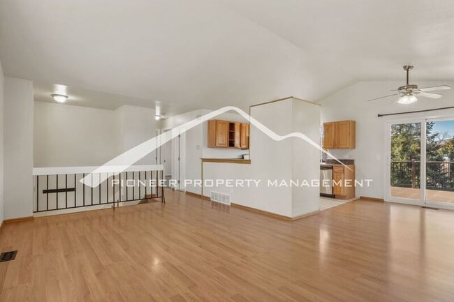 Building Photo - 6590 Montarbor Dr