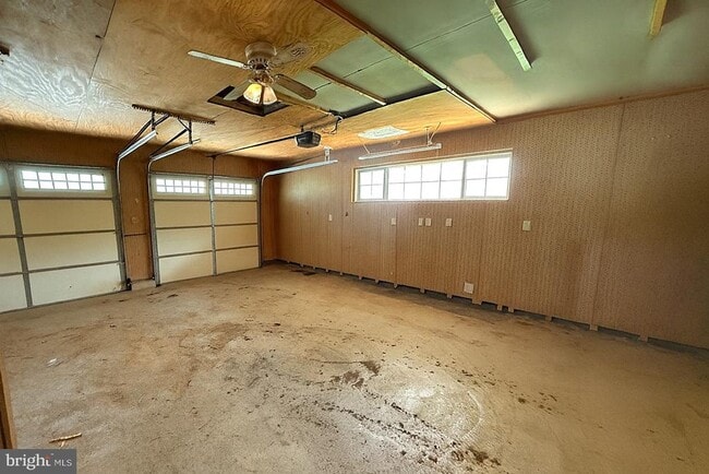 Building Photo - 7697 Hedgesville Rd