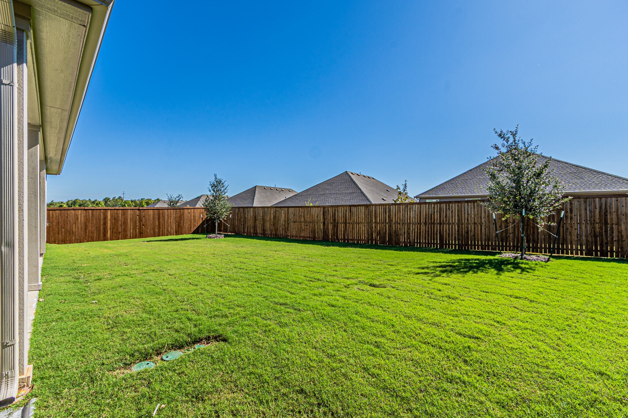 Building Photo - 10005 Warlander Dr