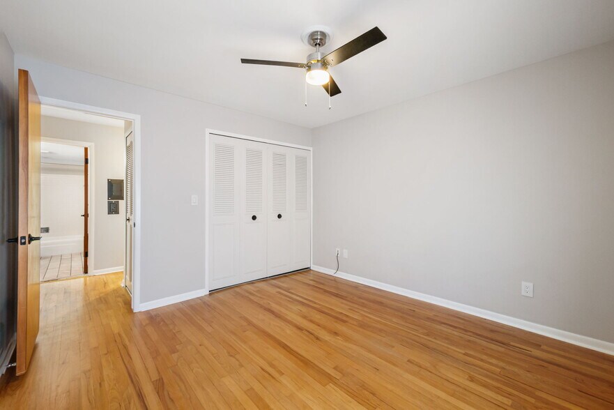 Building Photo - 8353 Kennedy Cir