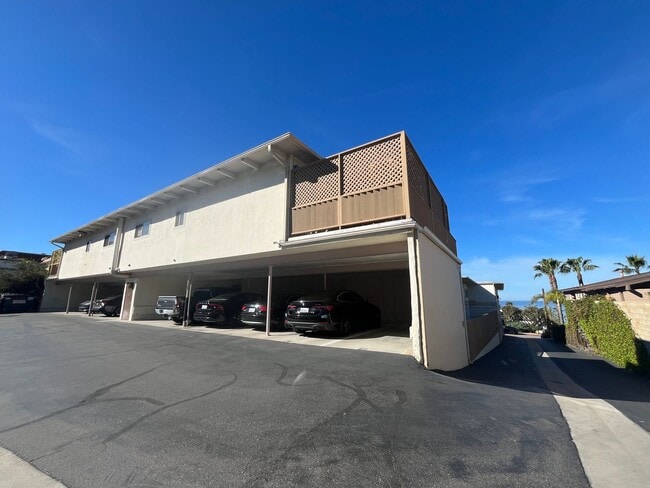 Building Photo - 519 Stratford Ct